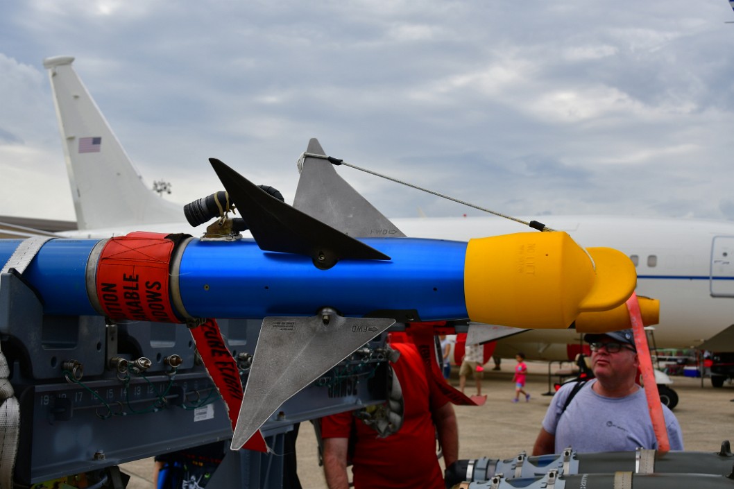 AIM-9M Sidewinder Capped in Yellow
