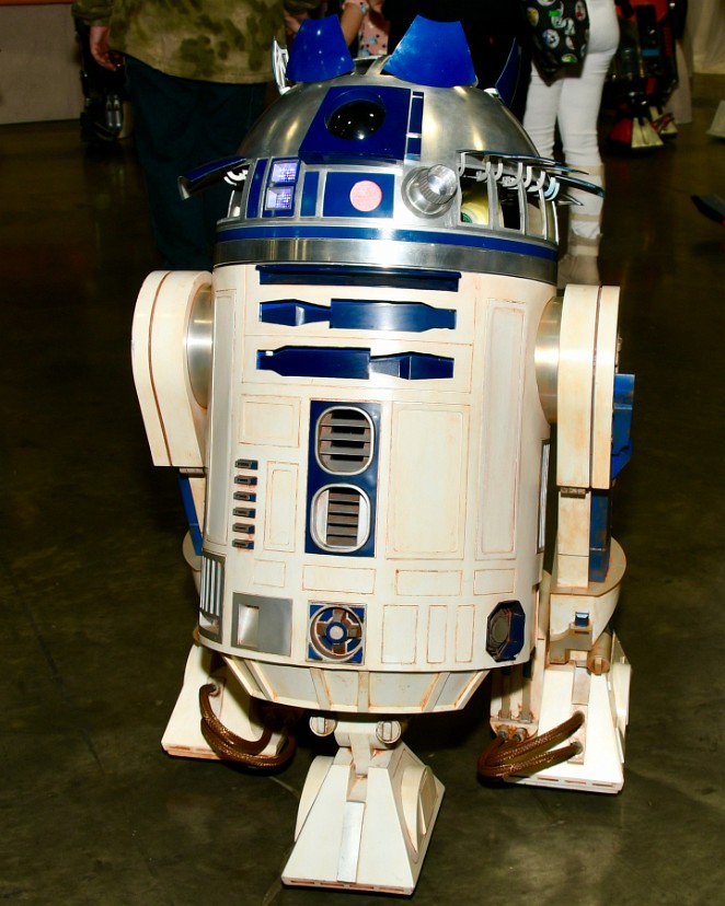 R2-D2 Opened Up
