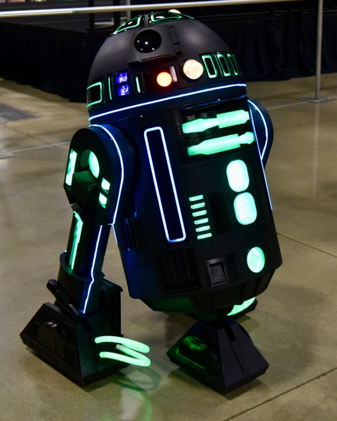 Rave Light Astromech Droid 1