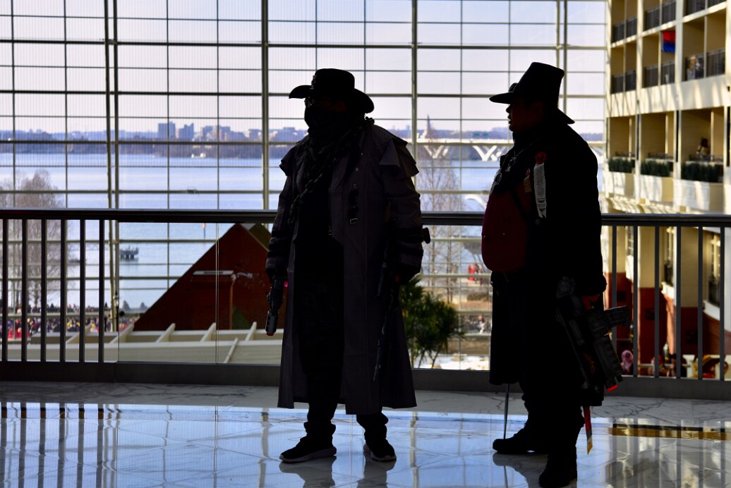 Imperial Inquisitors Silhouetted