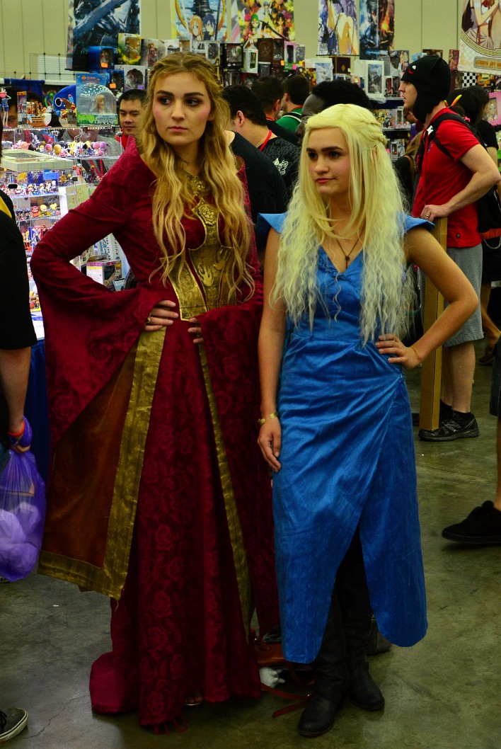 Cersei and Daenerys Hands on Hips Cersei and Daenerys Hands on Hips