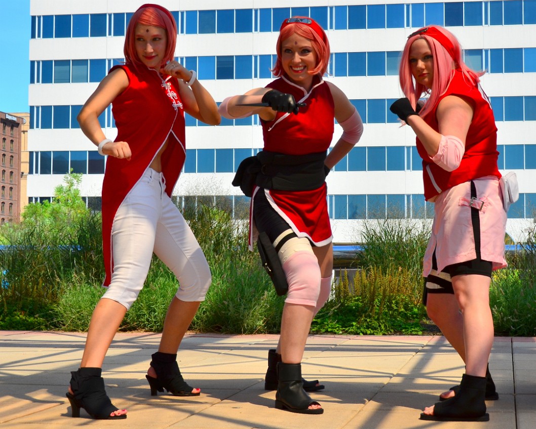 Three Sakuras Ready to Fight Three Sakuras Ready to Fight