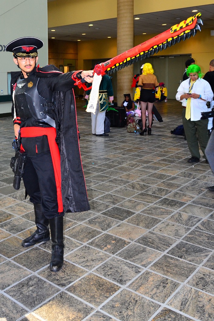 Chainsword Leading the Way (Cosplay by Commissar Adrian) Chainsword Leading the Way (Cosplay by Commissar Adrian)